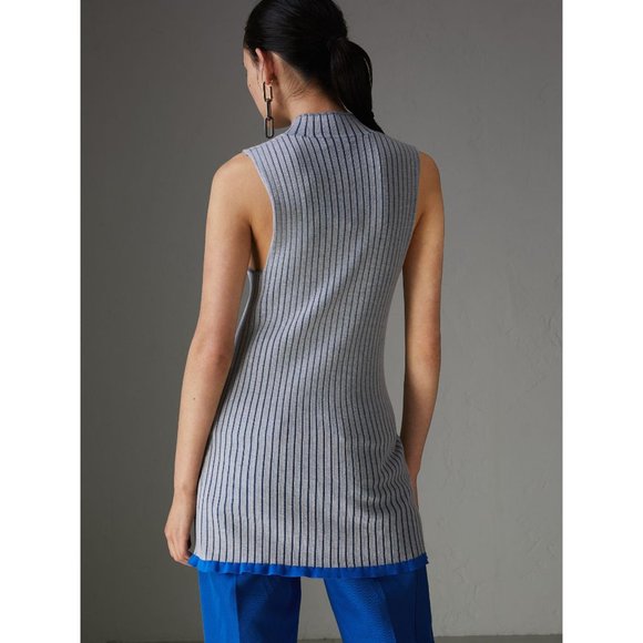 NWT Burberry Cashmere Silk Knit Tank – Perfect for Work or Brunch - Picture 5 of 14